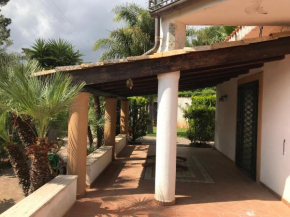 Villa Ellie Carini